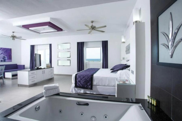 Double Suite Jacuzzi with sea view