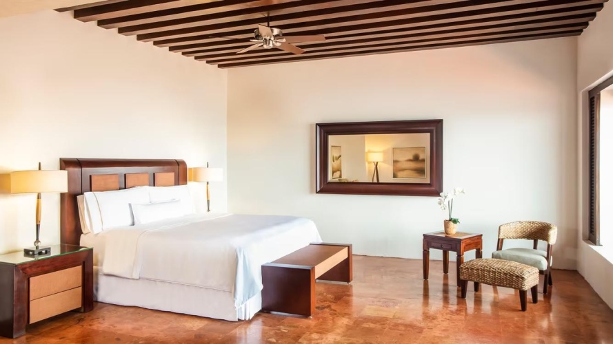 Presidential (High floor) Double Suite with ocean view