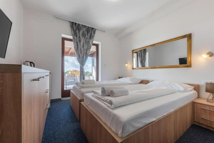 Aparthotel Plat