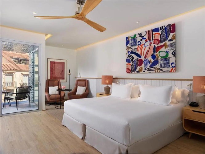 Double Croma Suite
