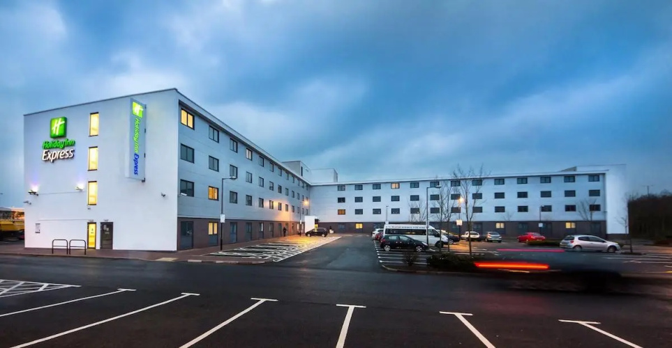 Holiday Inn Express Manchester Airport photo 25