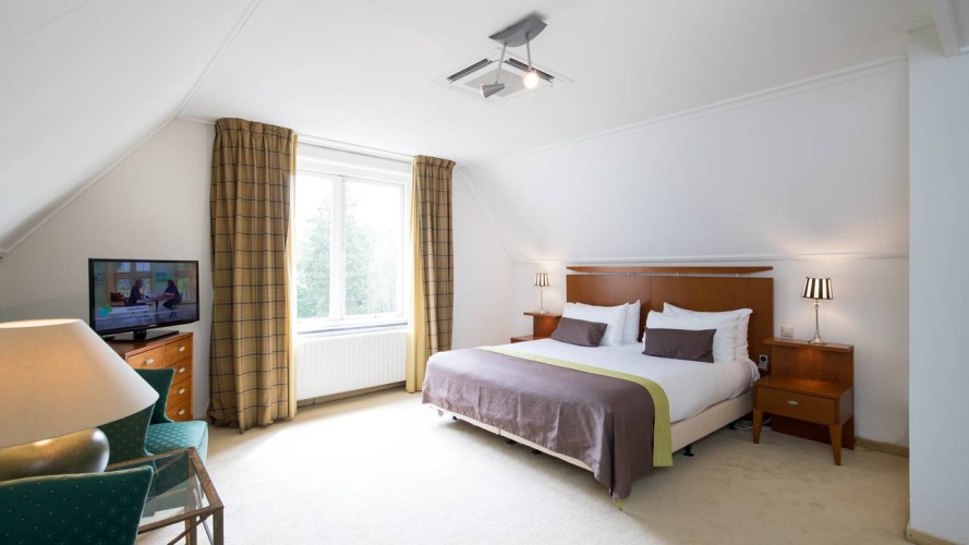 Double Bilderberg Suite
