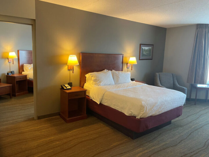 2 Bedrooms Quadruple Suite with lake view