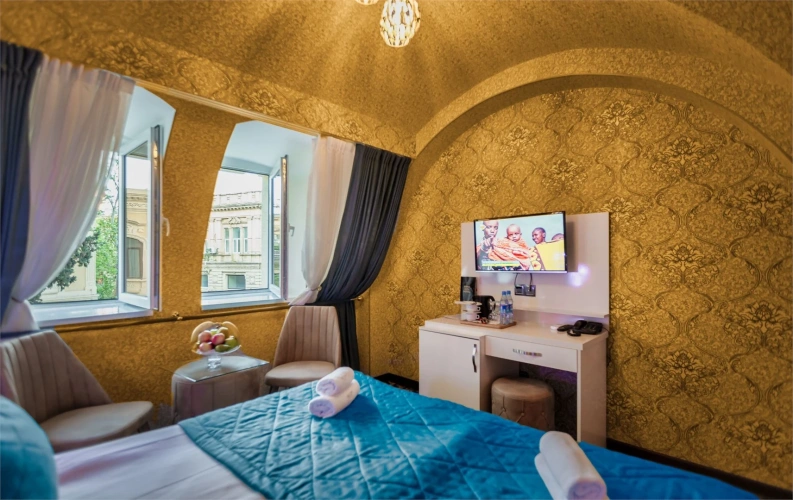 Deluxe Suite