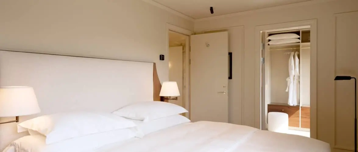 Master Double Suite with park view