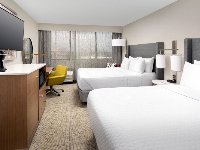 Standard Twin room
