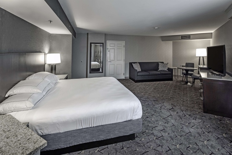 Corner Double Suite