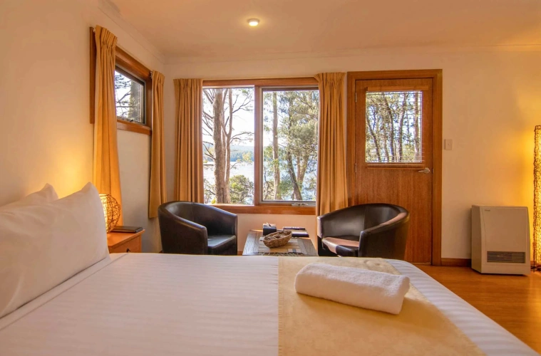 Lakeside Double Guest Room Studio