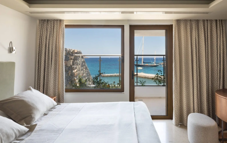 5 Bedrooms Chrysi Diamond Residence