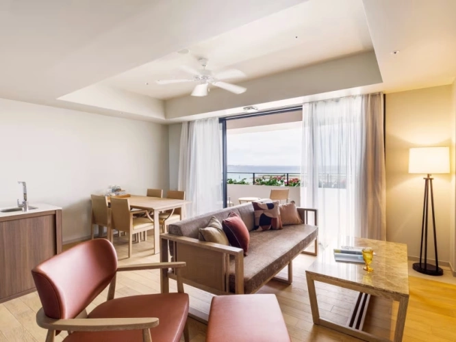 Premier Twin room with ocean view