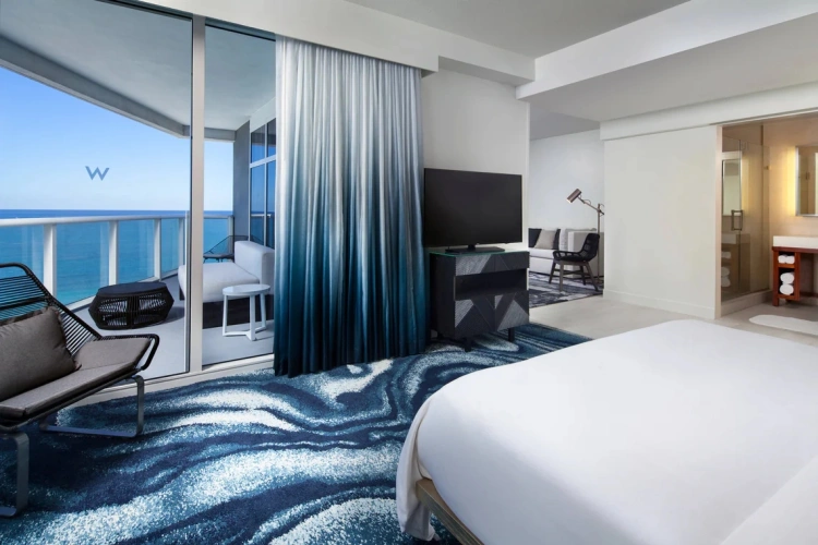 1 Bedroom Fantastic Corner Double Suite with balcony and oceanfront