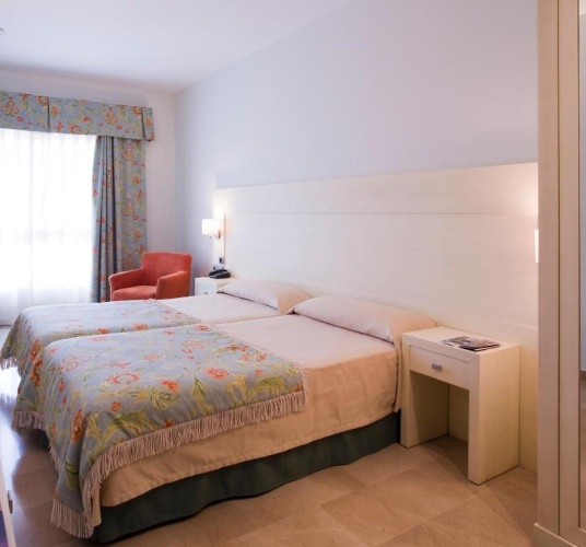 2 Bedrooms Suite with sea view