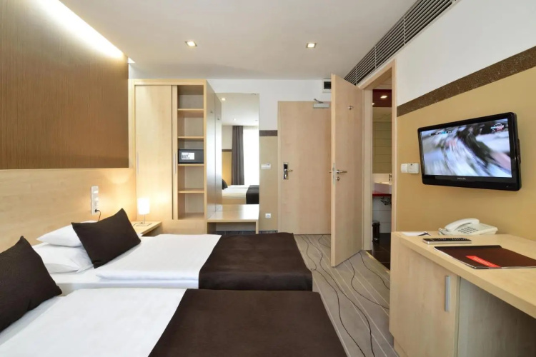 Promenade City Hotel photo 9
