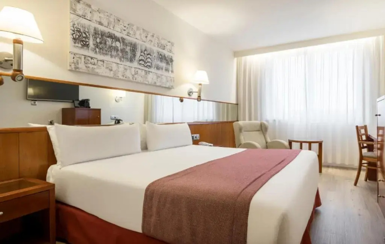 Ilunion Les Corts Spa Hotel