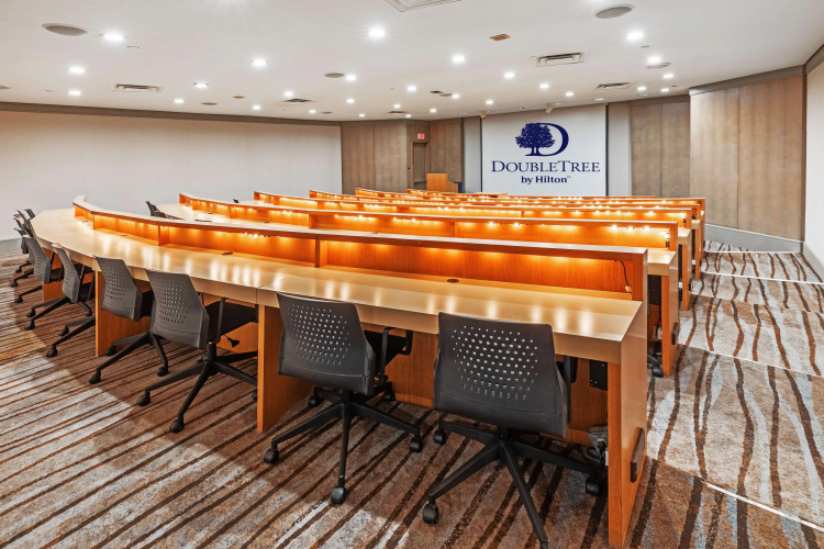 DoubleTree by Hilton Hotel Tulsa - Warren Place photo 47
