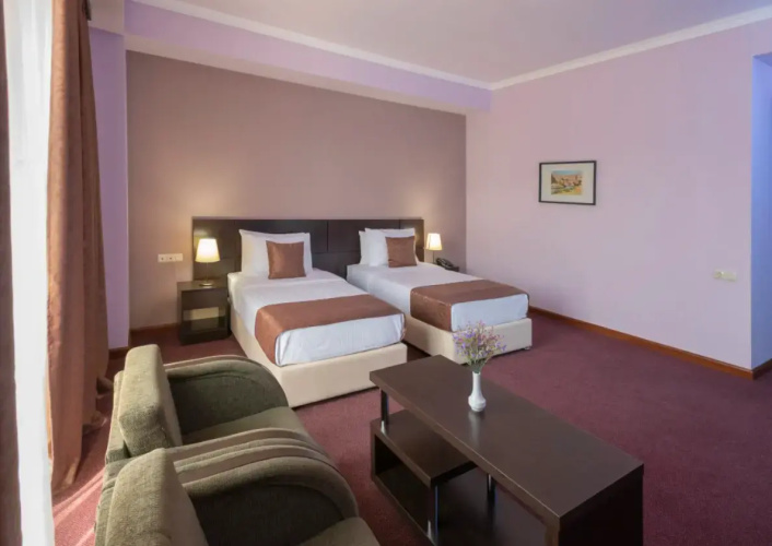 Twin Suite