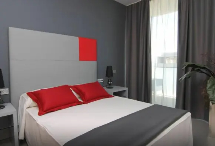 2 Bedrooms Apartment
