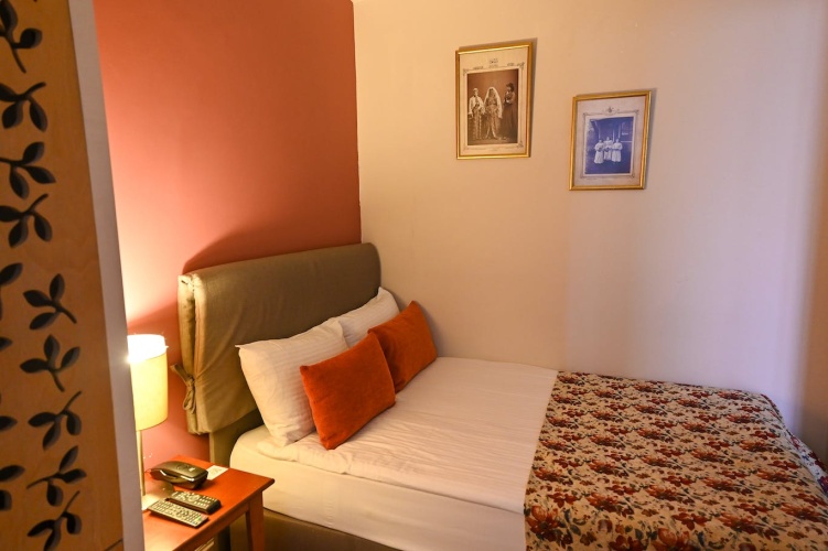 Compact Double room with balcony