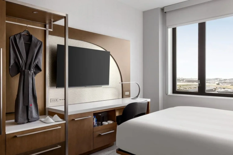 M Club level Double room