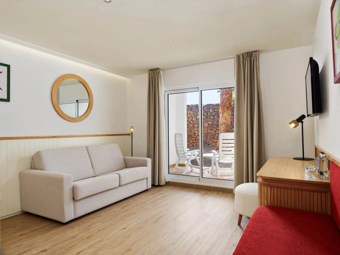 Deluxe Twin Suite