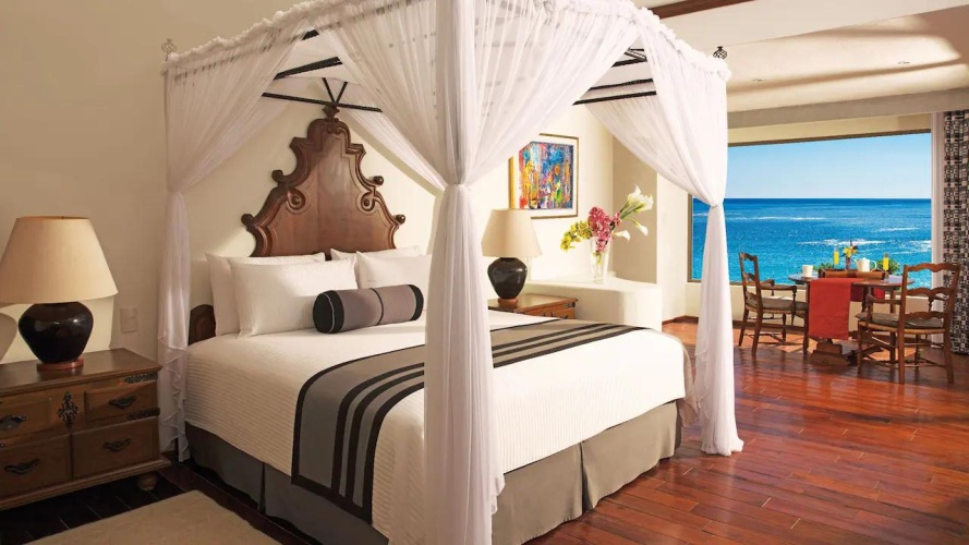 Presidential Preferred Club Twin Suite