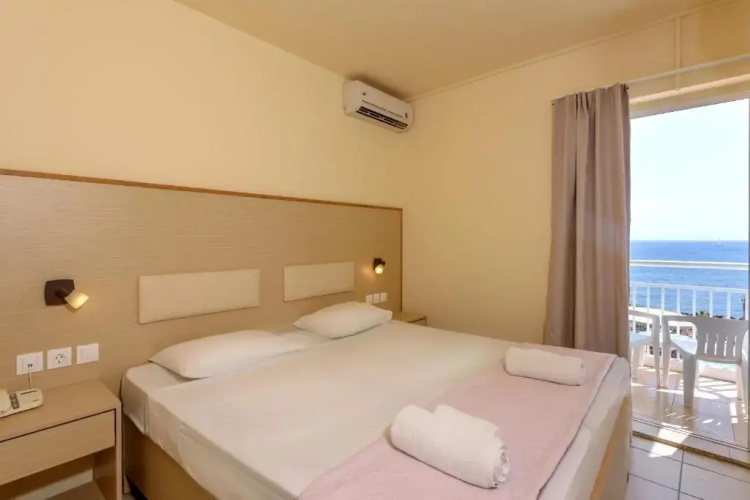 Eri Beach Hotel