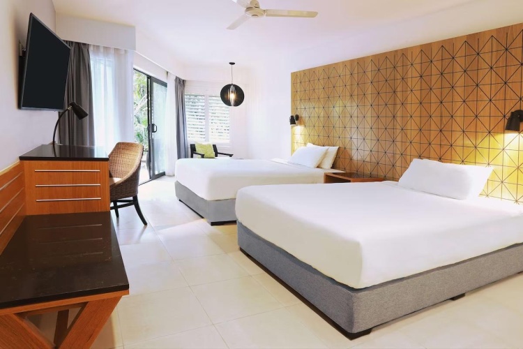Deluxe Twin room with courtyard view
