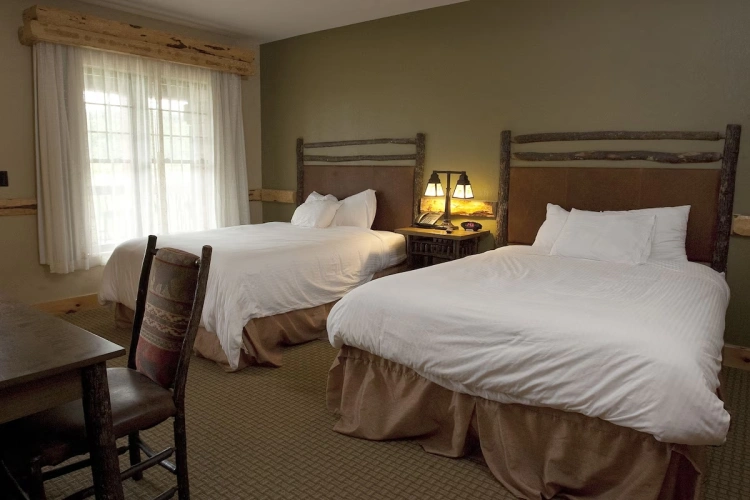 Cedar River Sextuple Family Suite