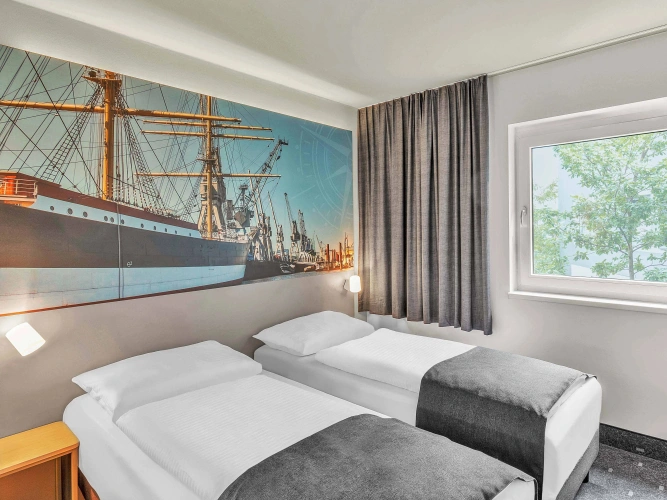 Standard Triple room