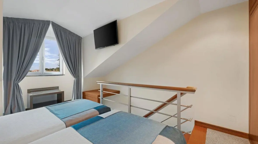 Twin Junior Suite with garden or sea view