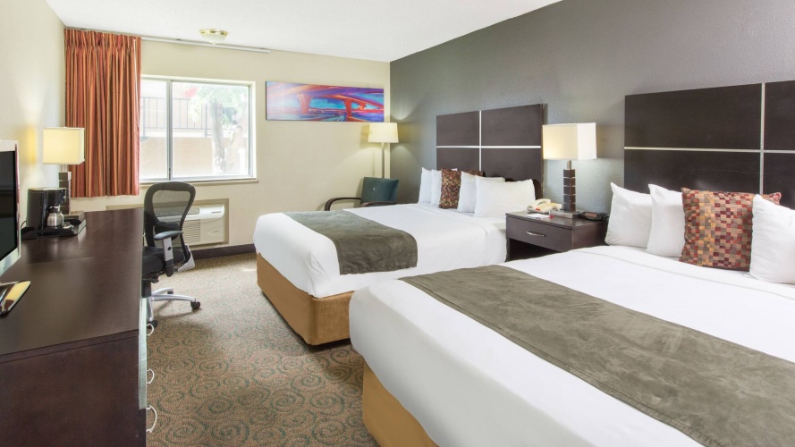 Standard Twin room