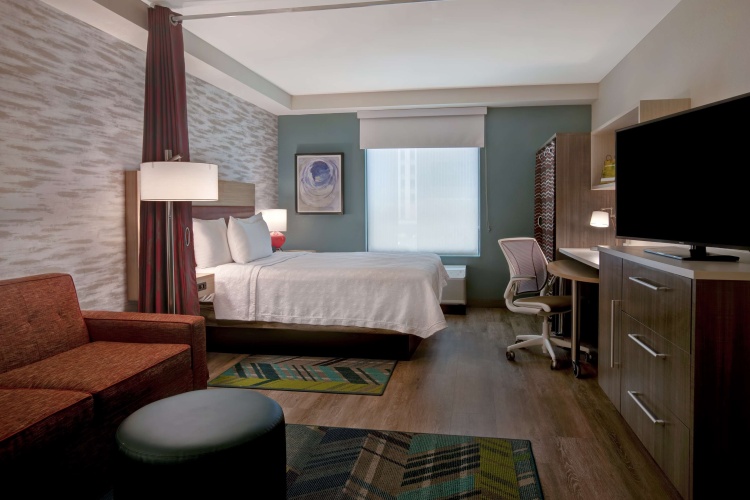 HEARING ACCESSIBLE NONSMOKING STUDIO SUITE