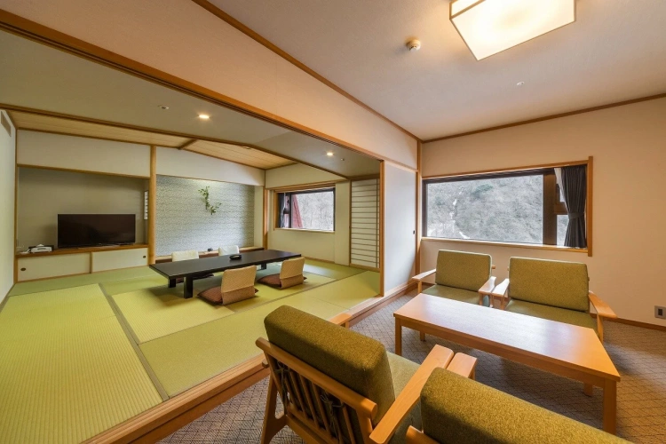 Superior Japanese-Style Room