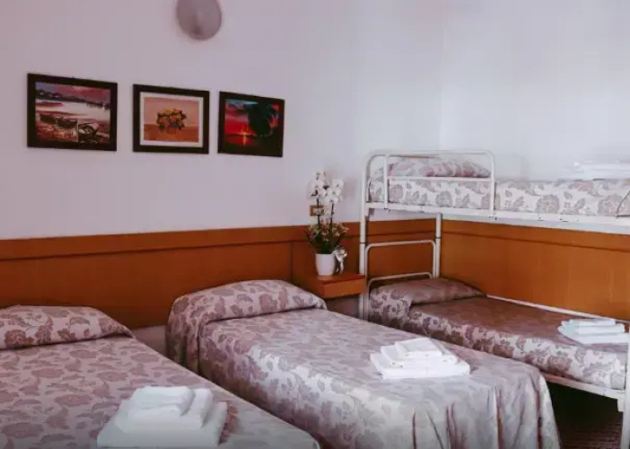 Standard Quadruple room