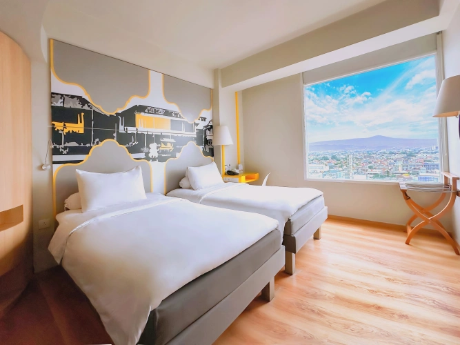 Classic Twin room with Asia Africa View