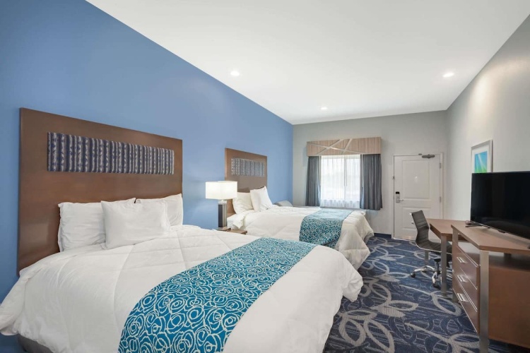 Mobility/Hearing Accessible Quadruple room