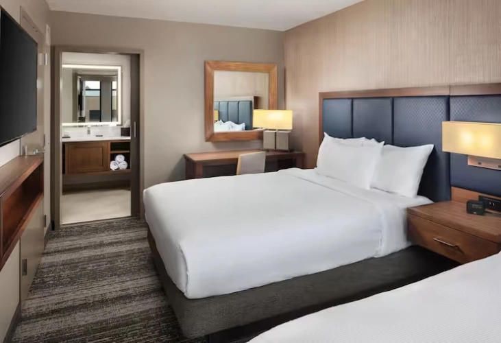 2 Rooms University View Corner Twin Suite