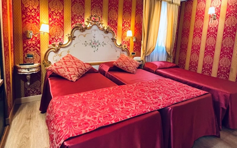 Superior Triple room