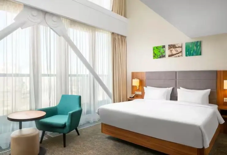 Deluxe Double room with city view