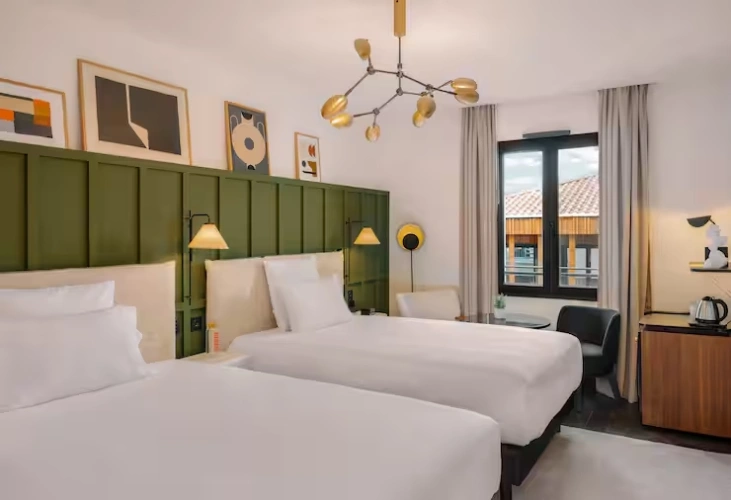 Deluxe Twin room