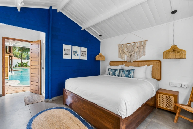 Clique Double Cottage