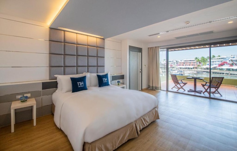 Premier Marina Double Suite