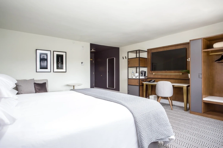 ADA Quadruple room