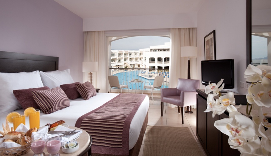 Superior Double room with pool view