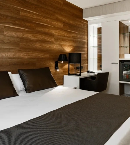 Double room with Atocha street view
