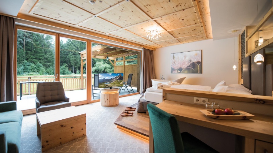 Green Double Suite