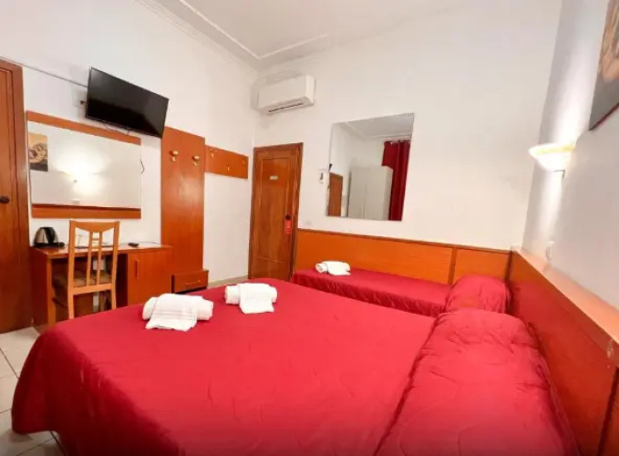 Classic Quadruple room