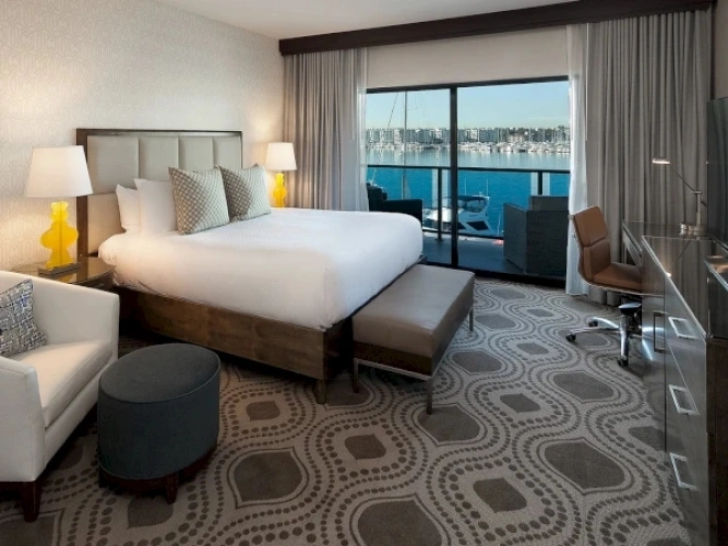 1 Bedroom Grand Double Suite Marina View