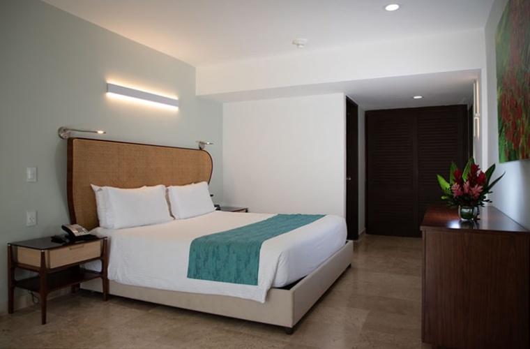 2 Bedrooms Sextuple Suite