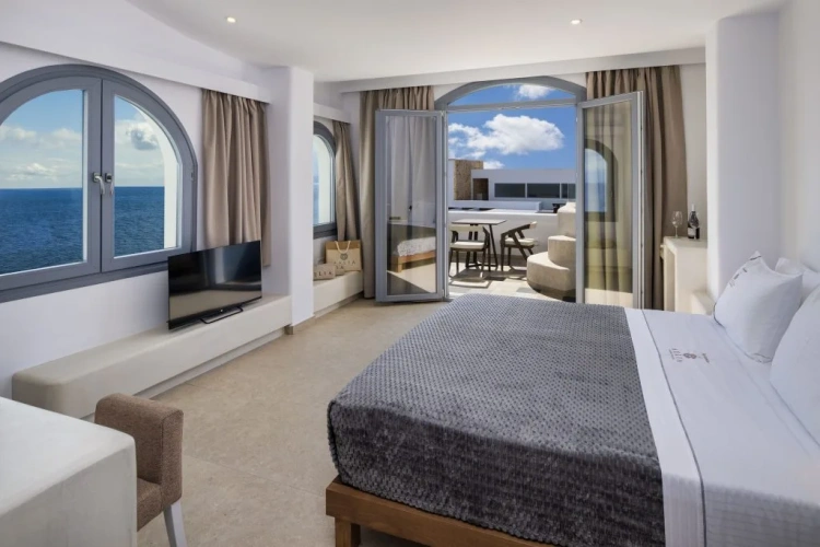 Deluxe Double Suite with sea view